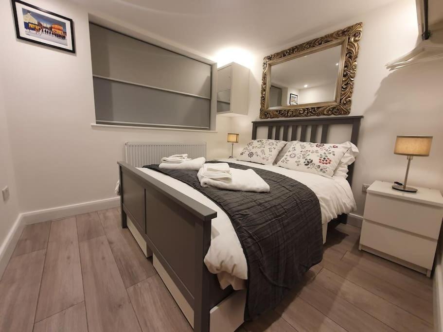Luton Town Centre Executive Apartment エクステリア 写真