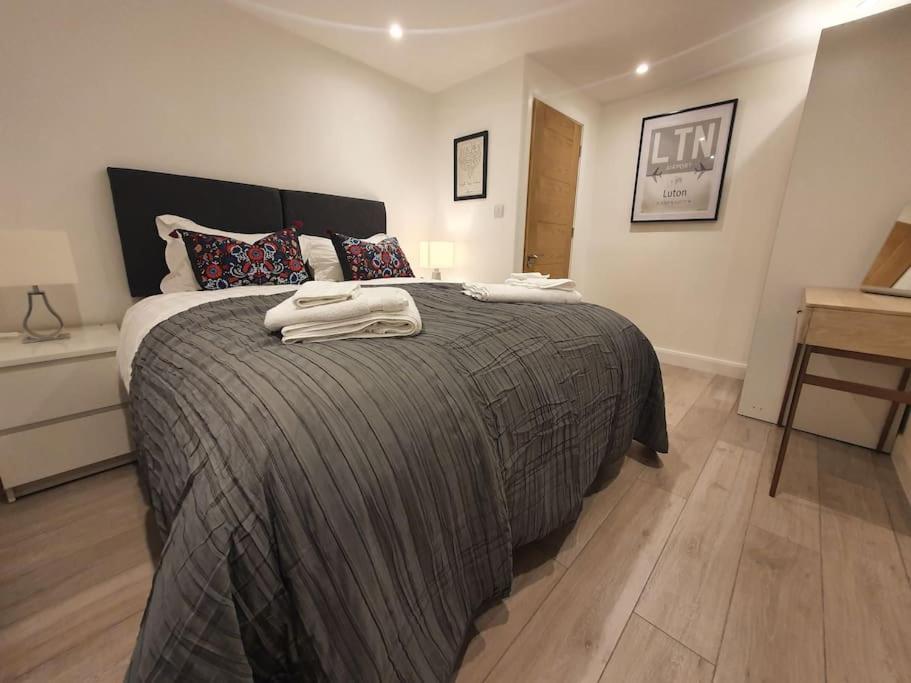 Luton Town Centre Executive Apartment エクステリア 写真