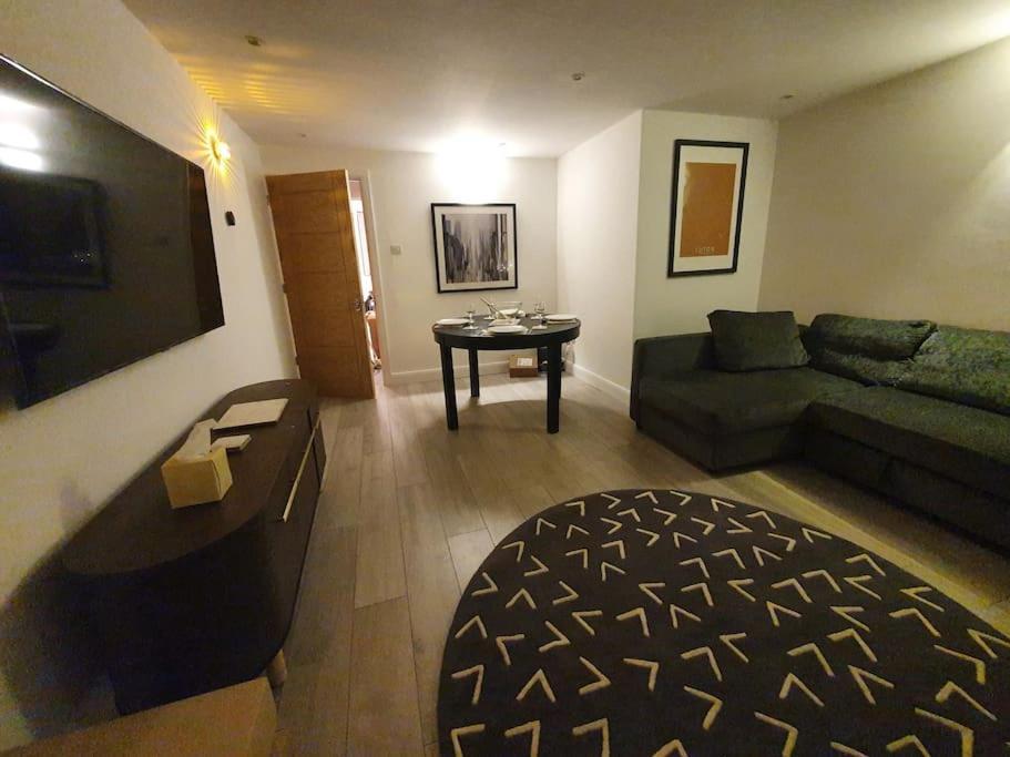 Luton Town Centre Executive Apartment エクステリア 写真