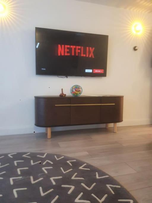 Luton Town Centre Executive Apartment エクステリア 写真